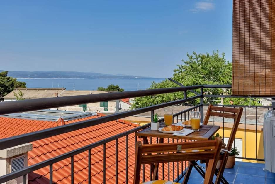 Apartments Rose Baška Voda Dış mekan fotoğraf