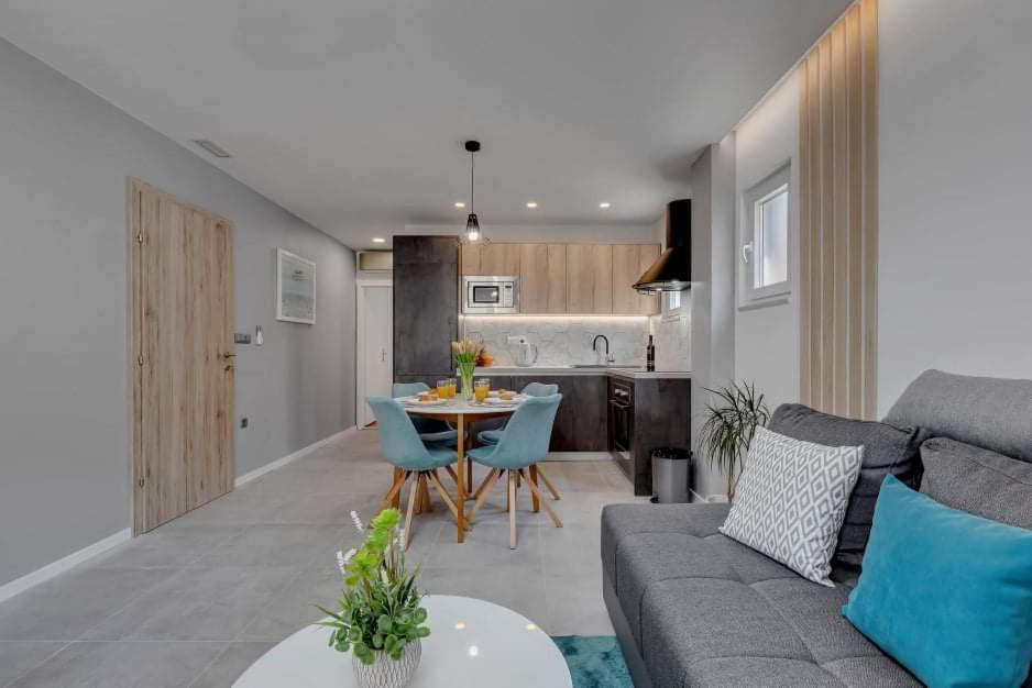 Apartments Rose Baška Voda Dış mekan fotoğraf