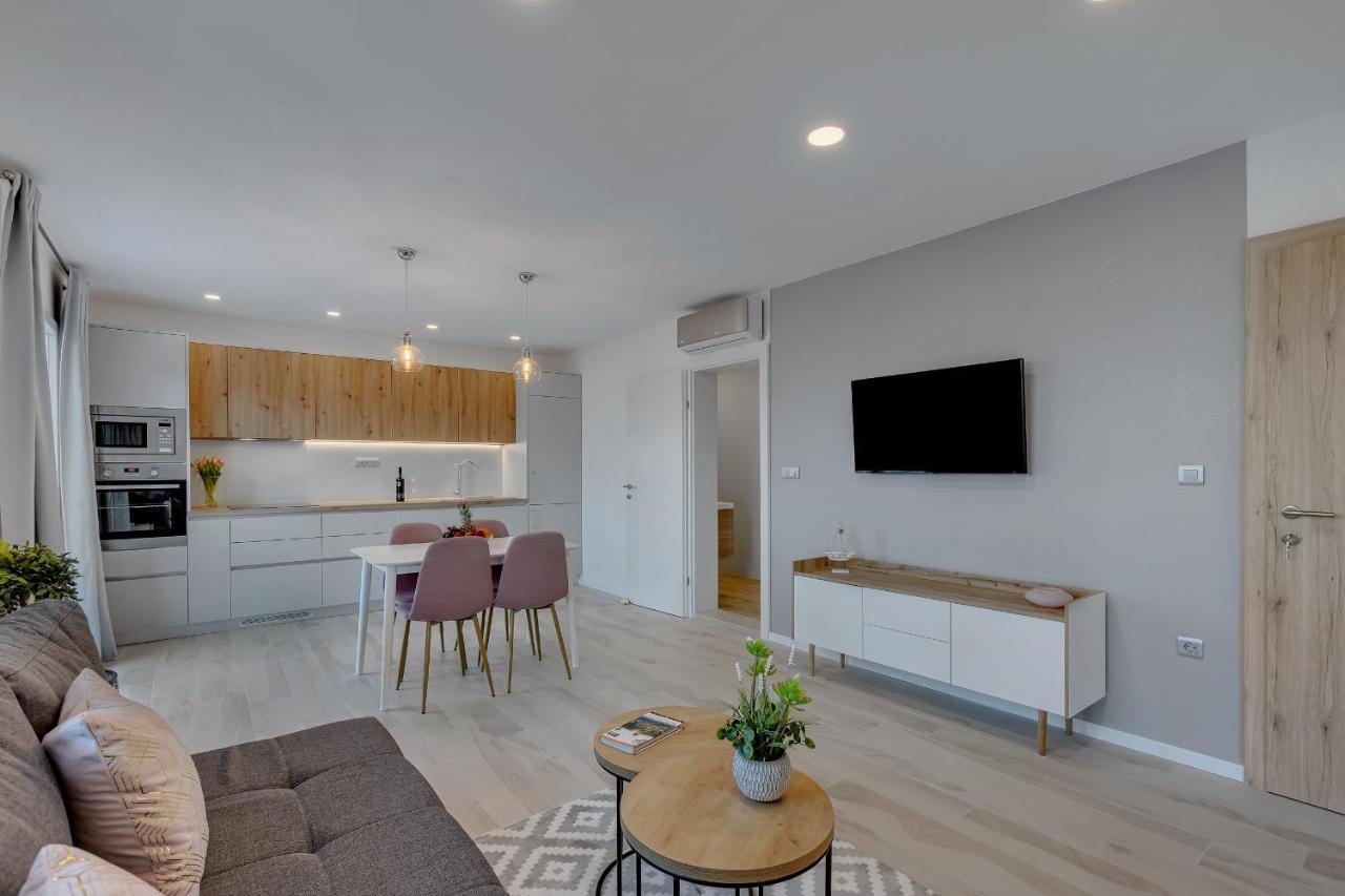 Apartments Rose Baška Voda Dış mekan fotoğraf